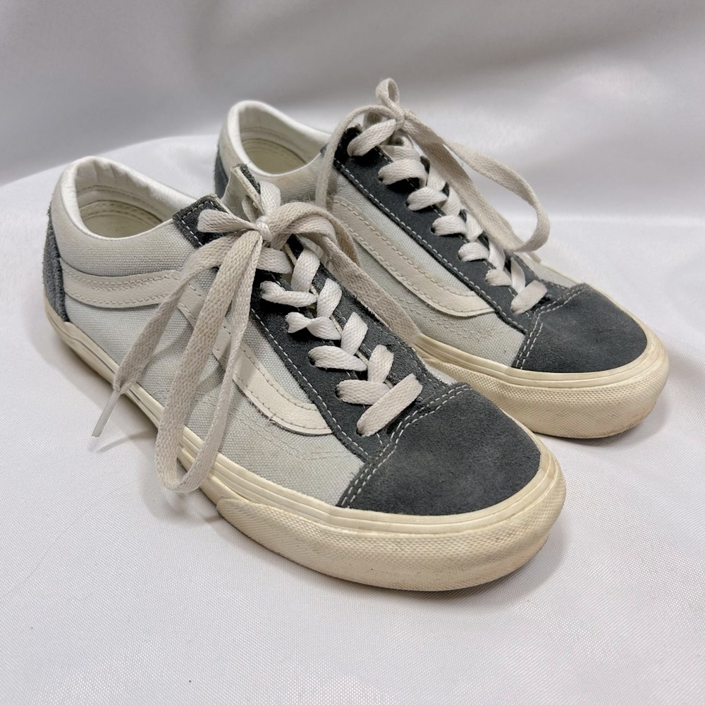 Vans | Unisex Old School Classic Suede Gray White Shoes Size Men’s 5 Women’s 6.5